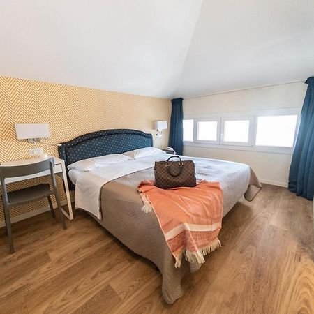 Hotel Kiss Riccione Zewnętrze zdjęcie