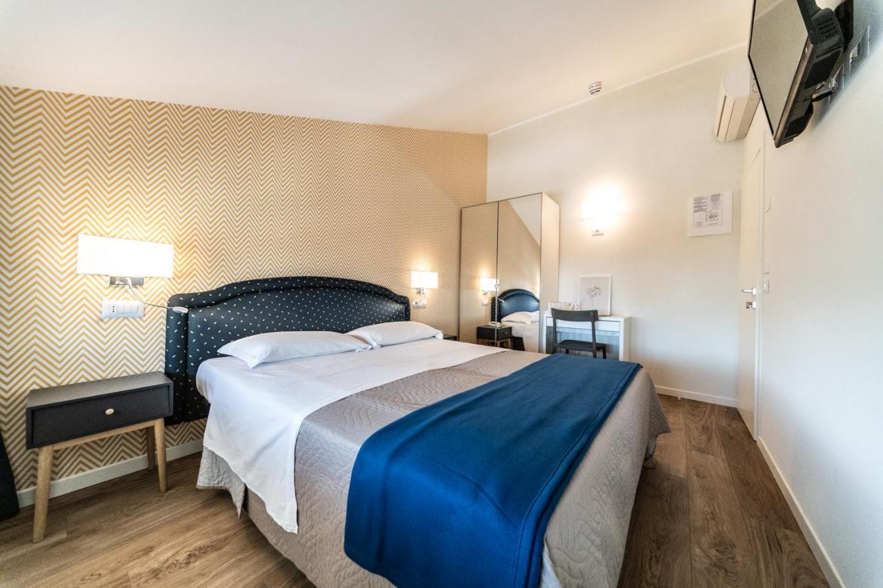 Hotel Kiss Riccione Zewnętrze zdjęcie