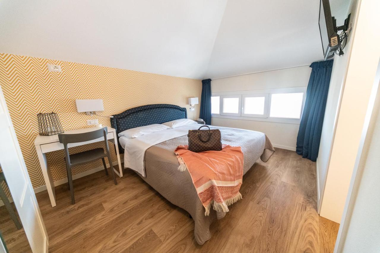 Hotel Kiss Riccione Zewnętrze zdjęcie