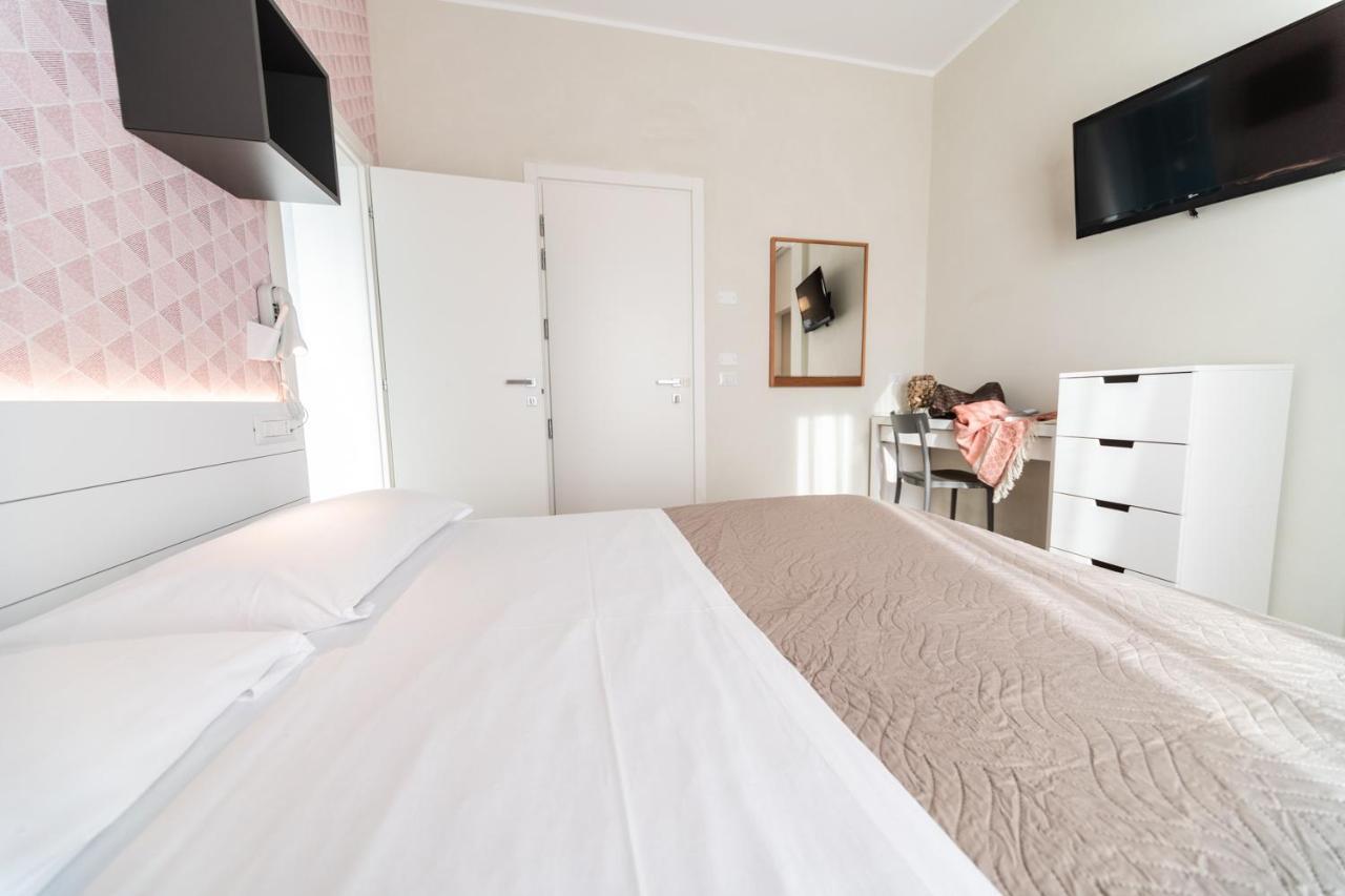 Hotel Kiss Riccione Zewnętrze zdjęcie