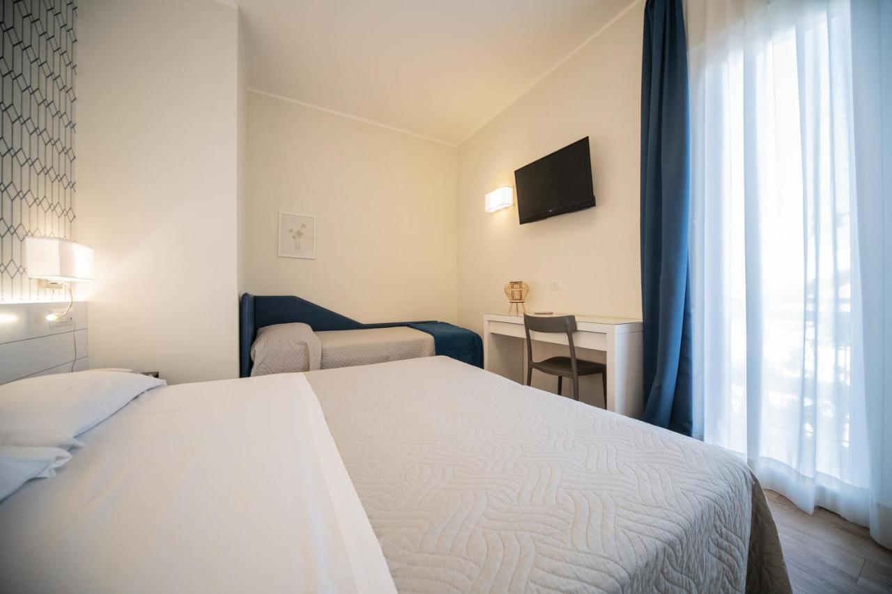 Hotel Kiss Riccione Zewnętrze zdjęcie